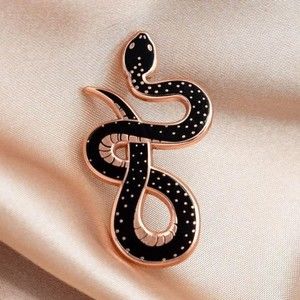 Black snake enamel pin